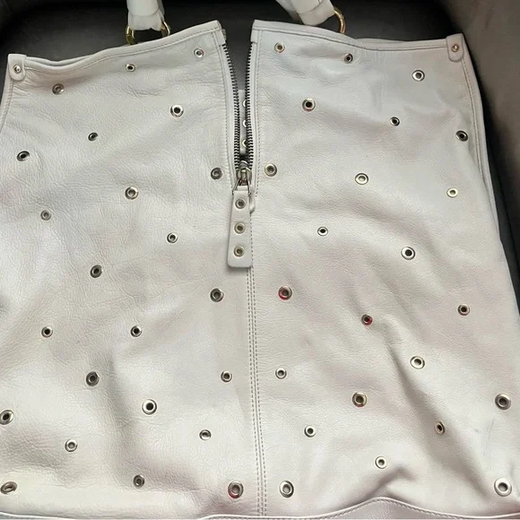 Laura di maggio - Picture 2 of 16